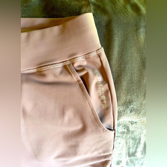 Alphalete XXL Women’s Pro Elite Joggers. Purple Dove colour. NWT - Picture 6 of 9